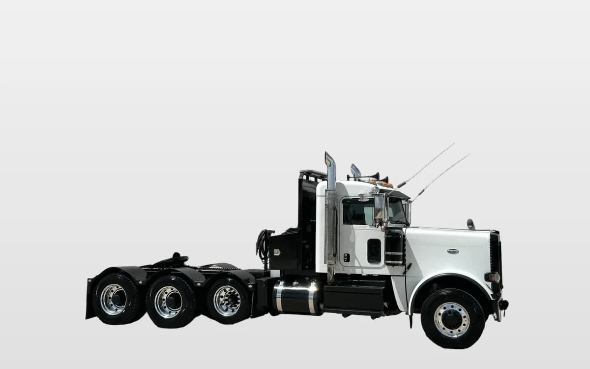 2022 Peterbilt 389 — photo 1