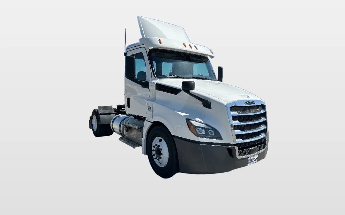 2020 Freightliner Cascadia — photo 1