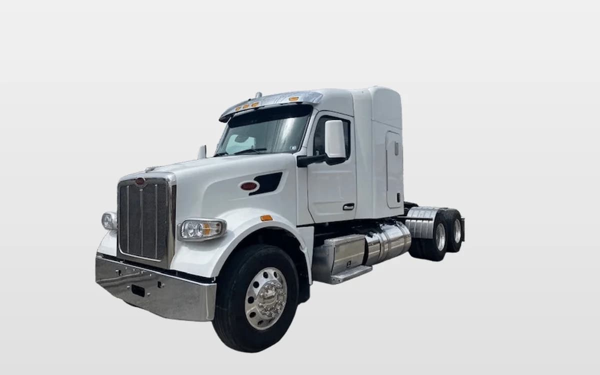 2023 Peterbilt 567 — photo 1