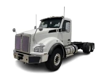 2027 Kenworth T880