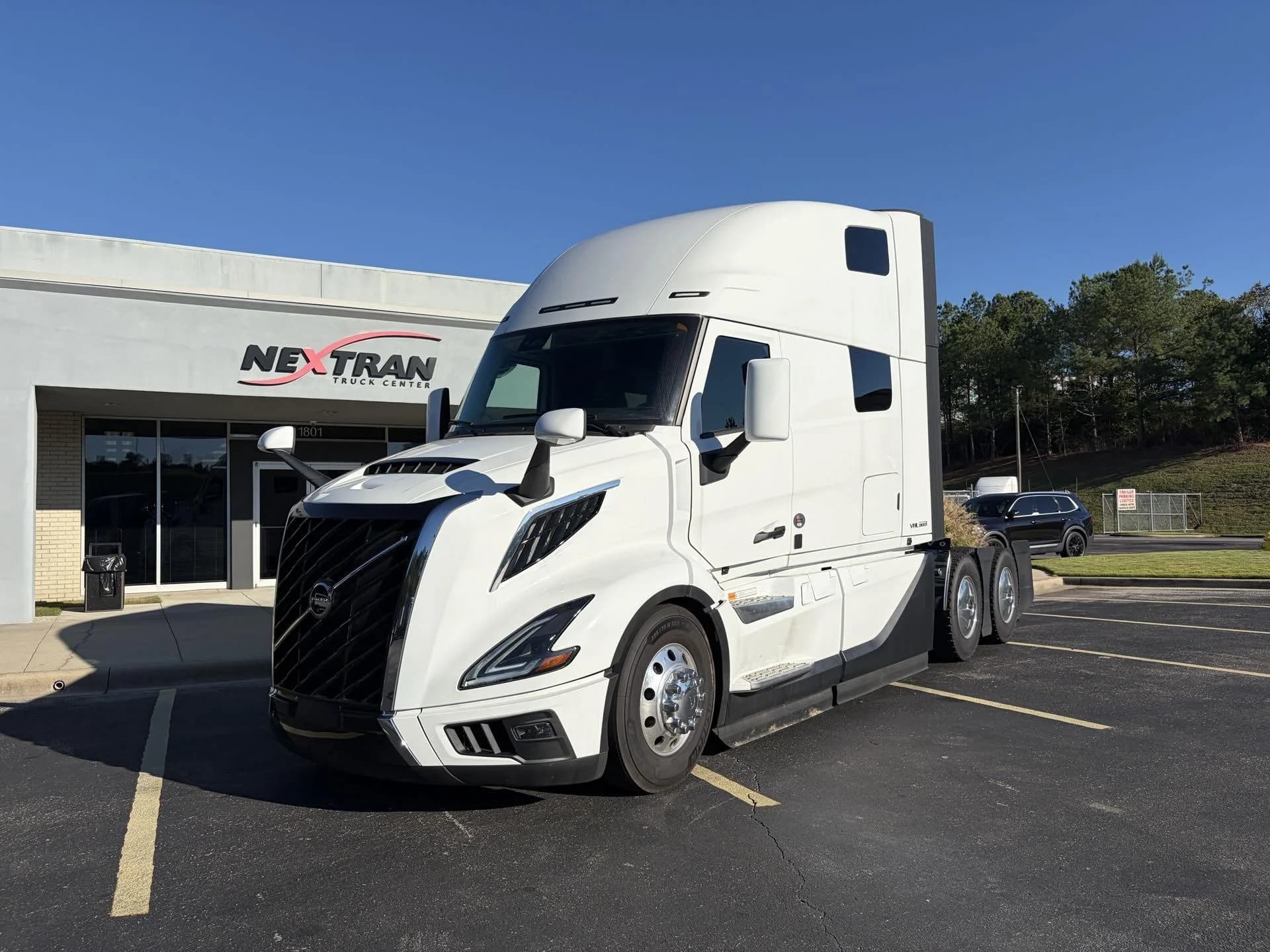 2025 Volvo VNL 860
