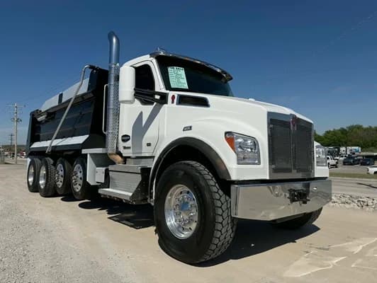 2024 Kenworth T880