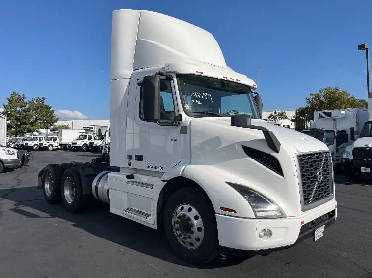 2020 Volvo VNR 640