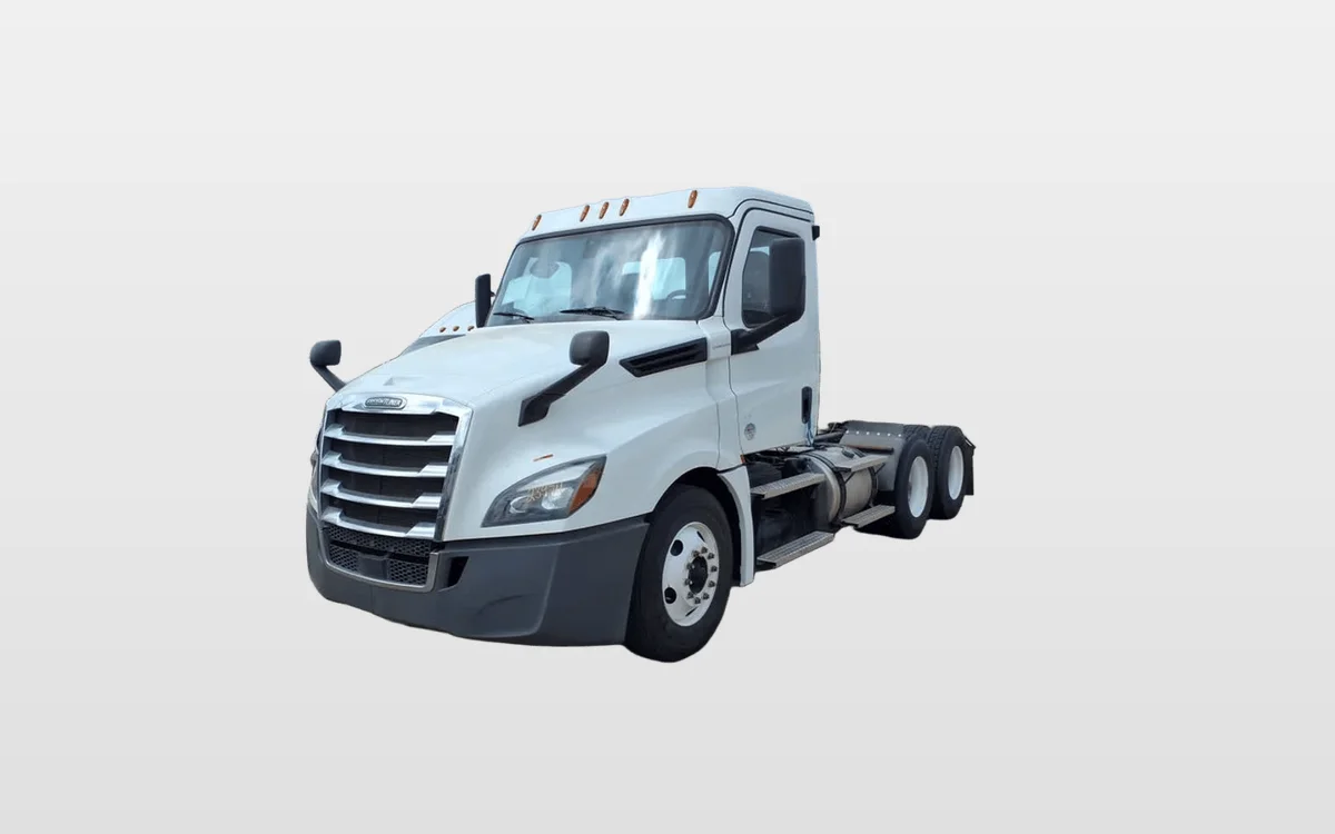 2020 Freightliner Cascadia — photo 1