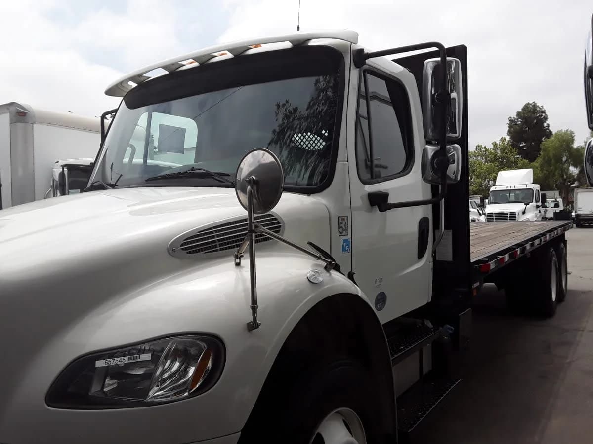 2016 Freightliner M2 106
