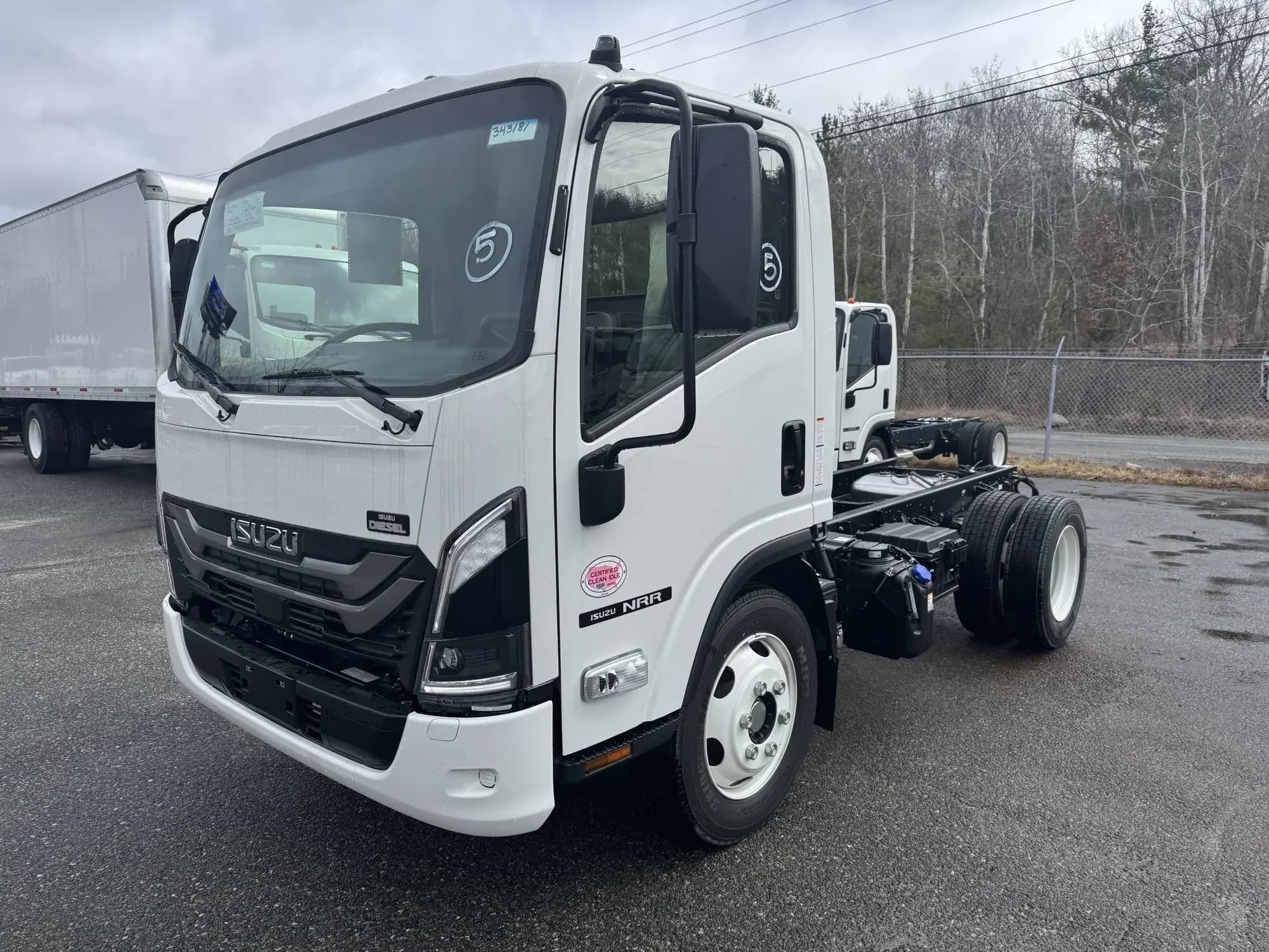 2025 Isuzu NRR