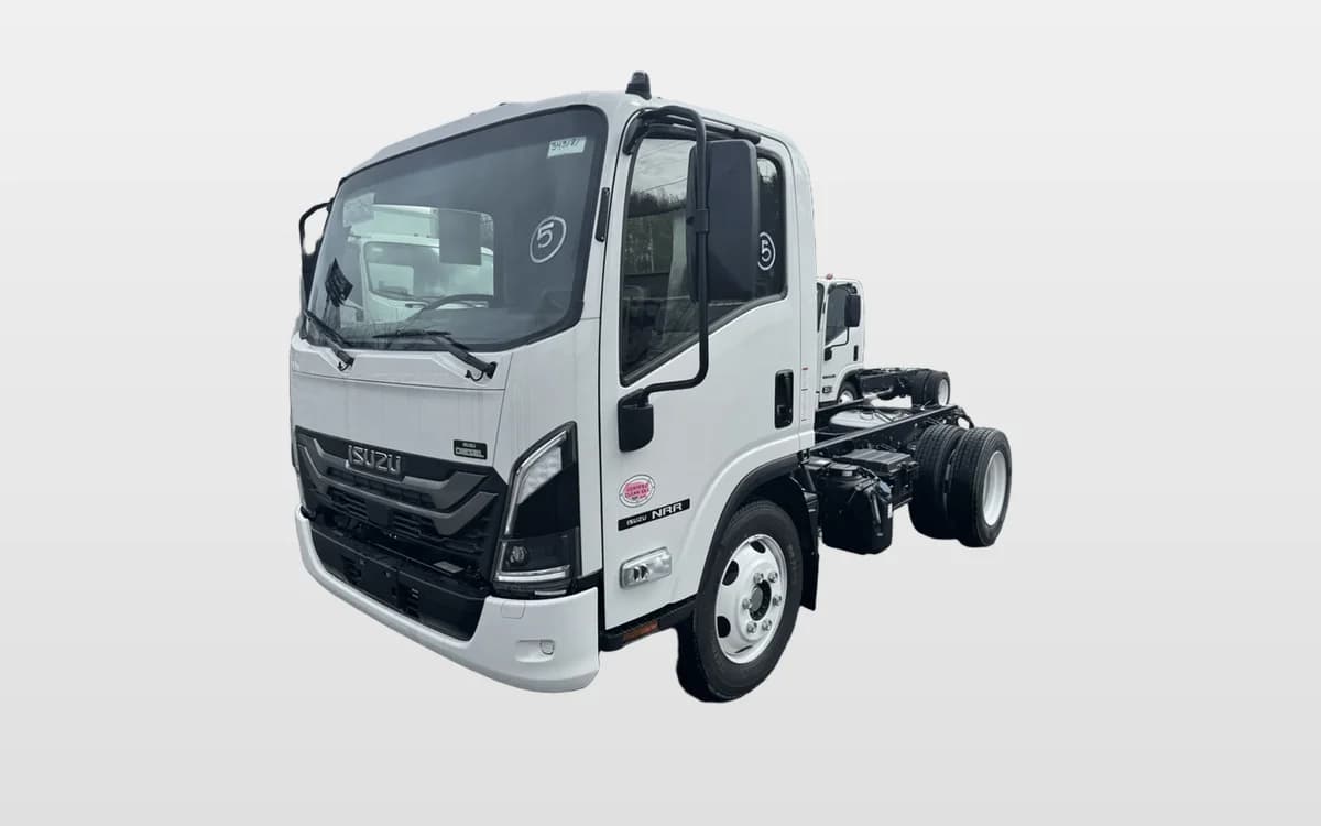 2025 Isuzu NRR — photo 1