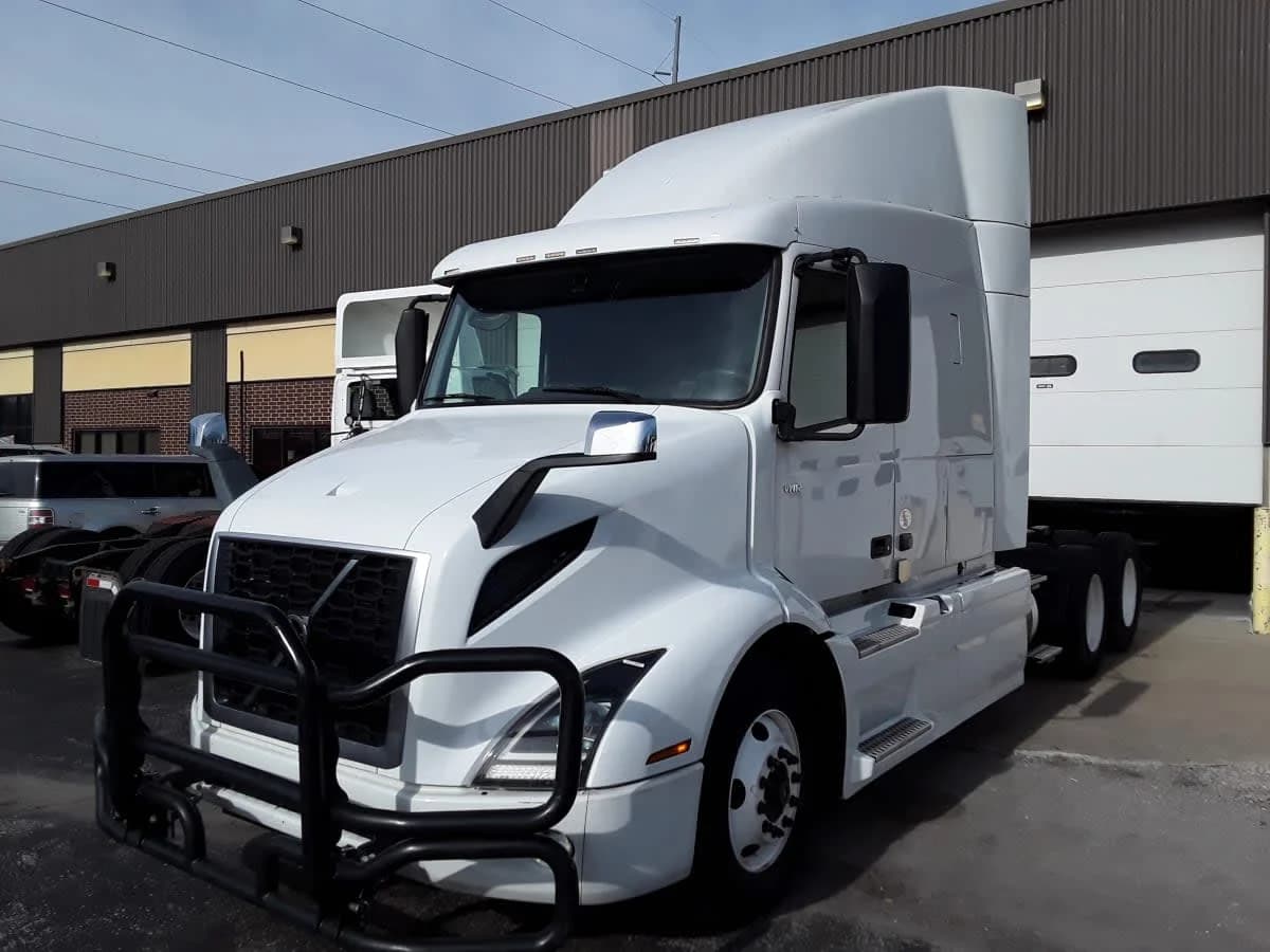 2020 Volvo VNR 640