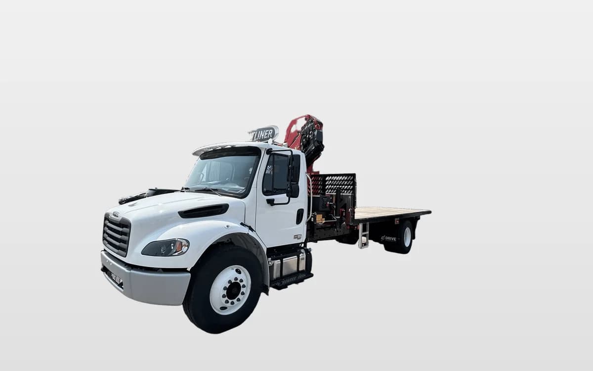 2025 Freightliner M2 106 — photo 1