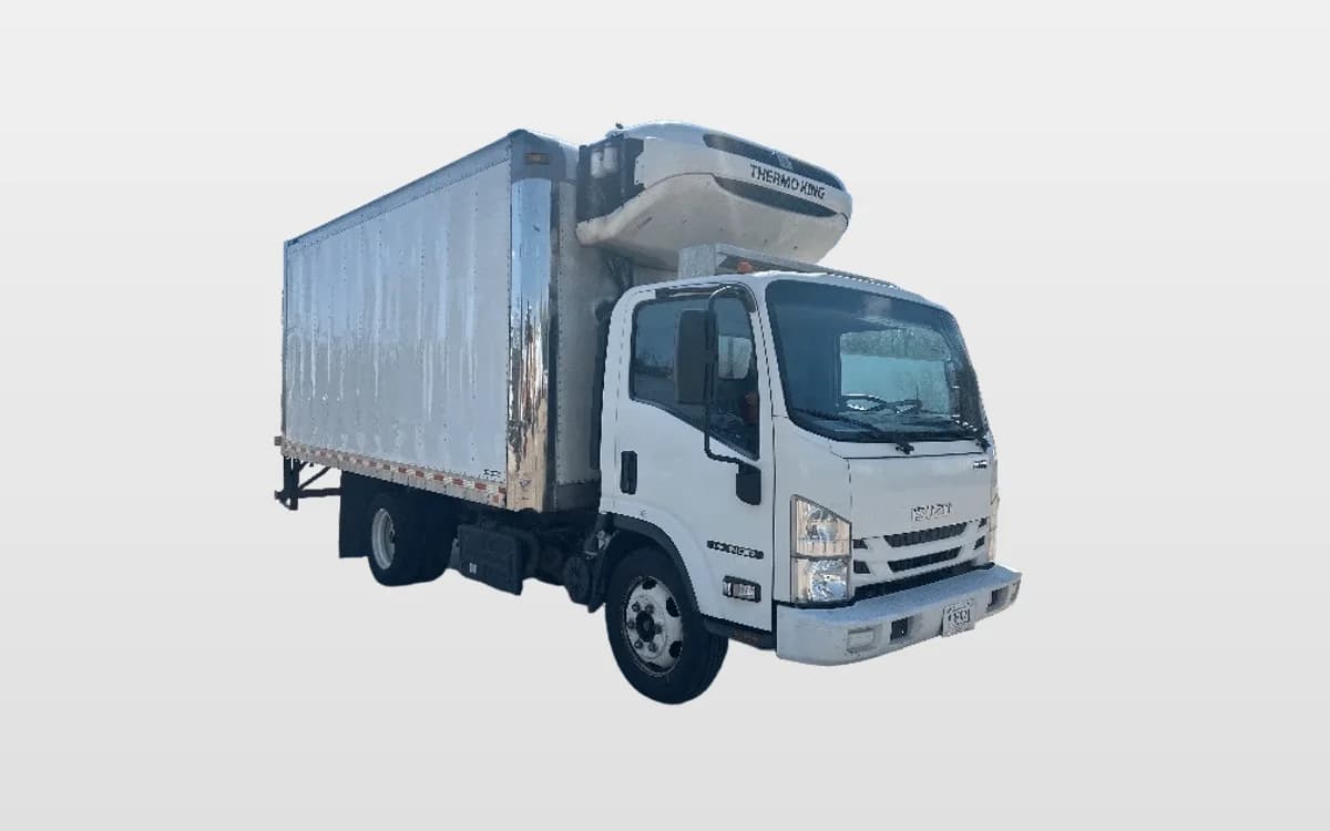 2020 Isuzu NQR — photo 1