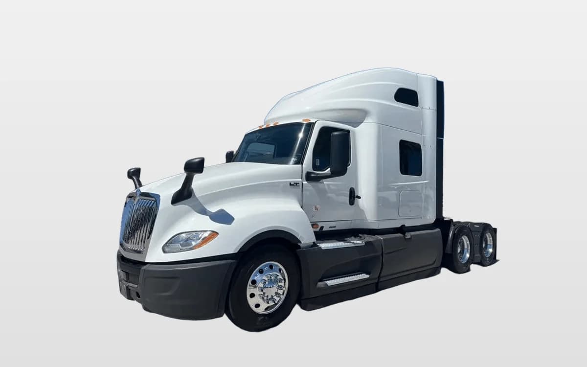 2024 International LT — photo 1