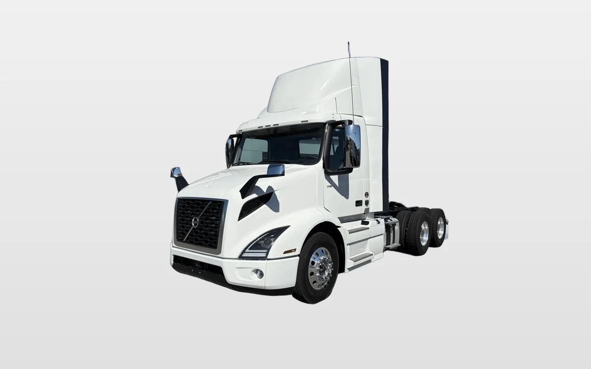 2026 Volvo VNR 640 — photo 1