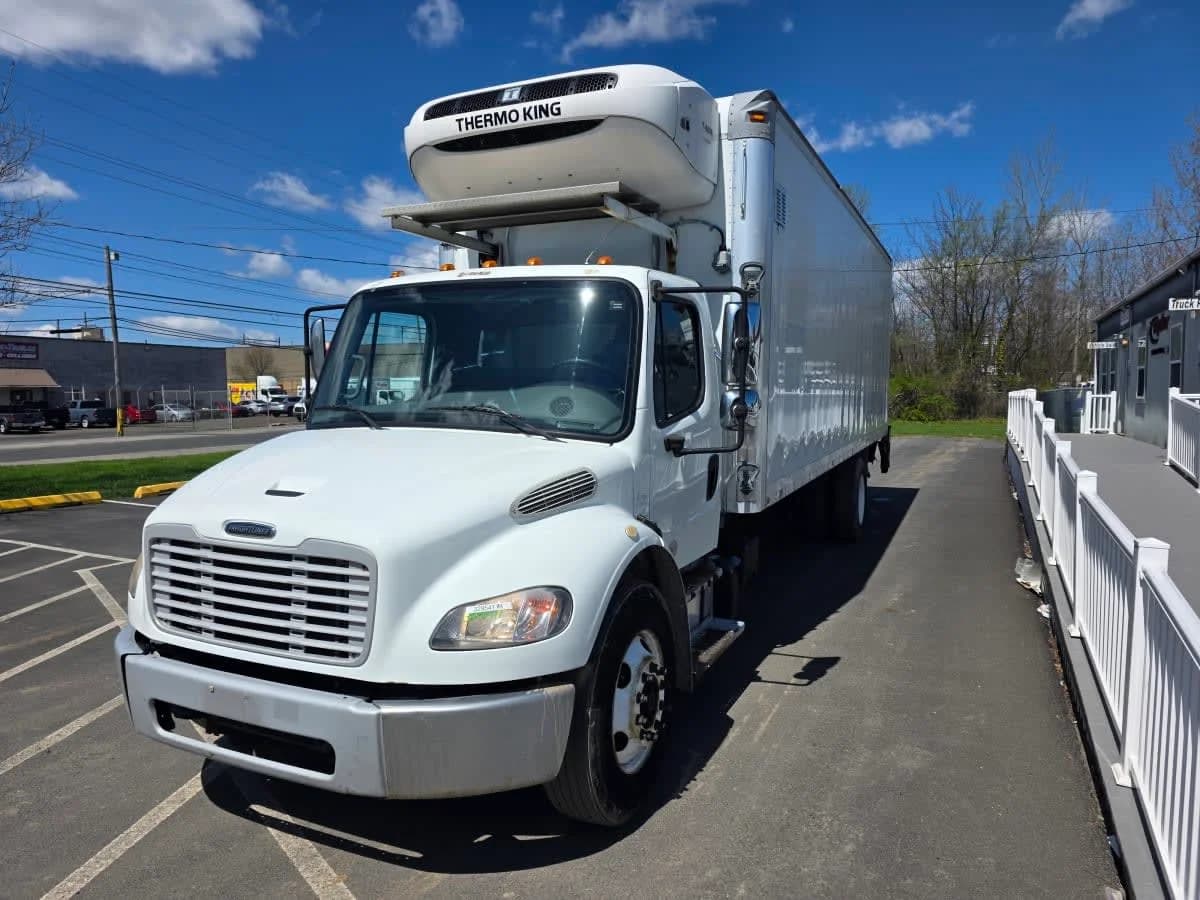 2015 Freightliner M2 106