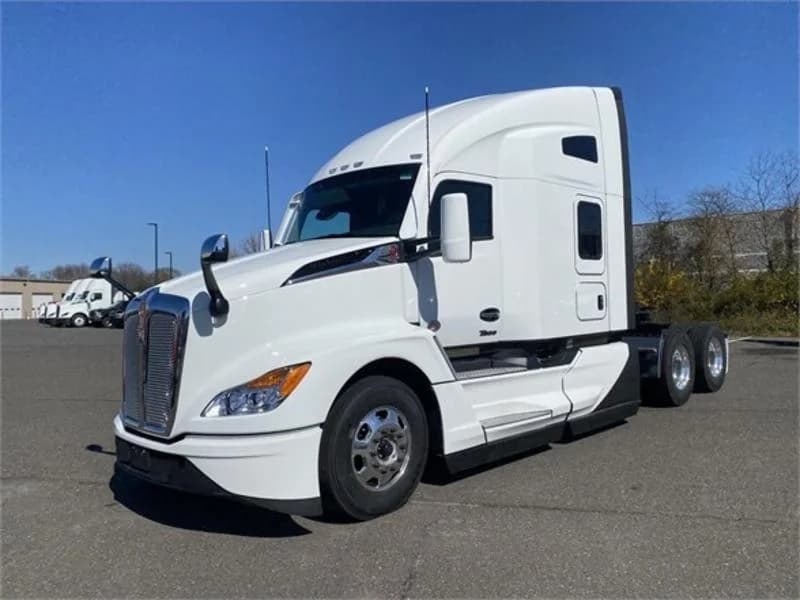 2025 Kenworth T680