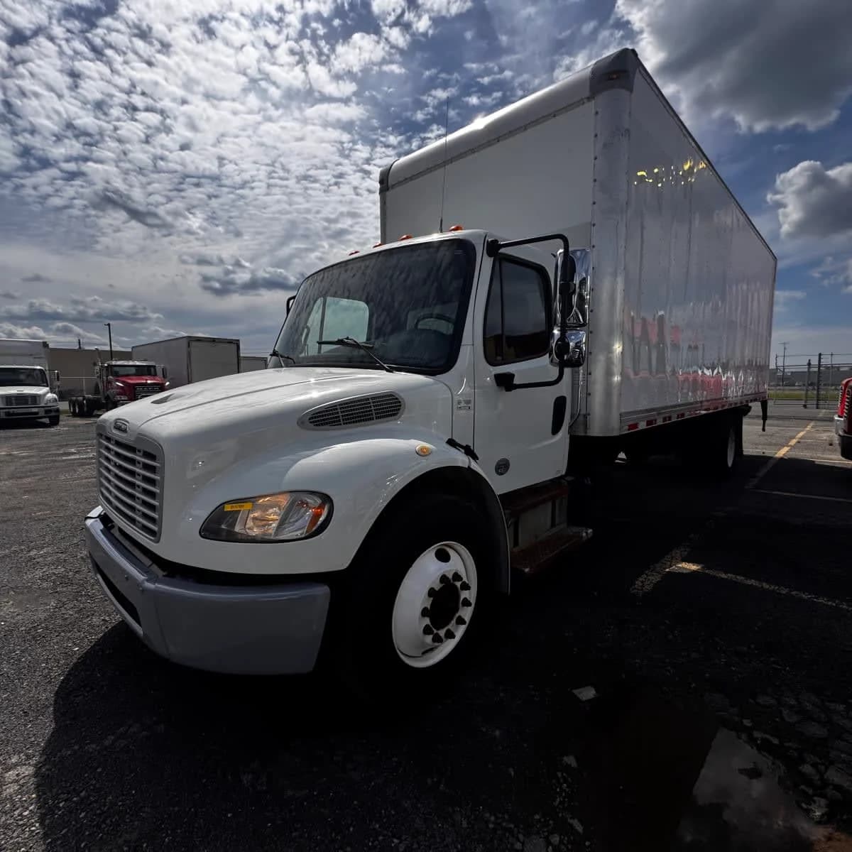2019 Freightliner M2 106