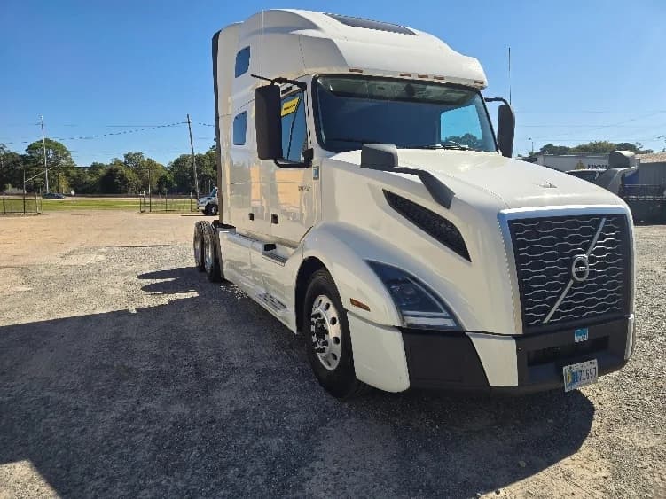 2022 Volvo VNL 760