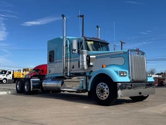 2026 Kenworth W900