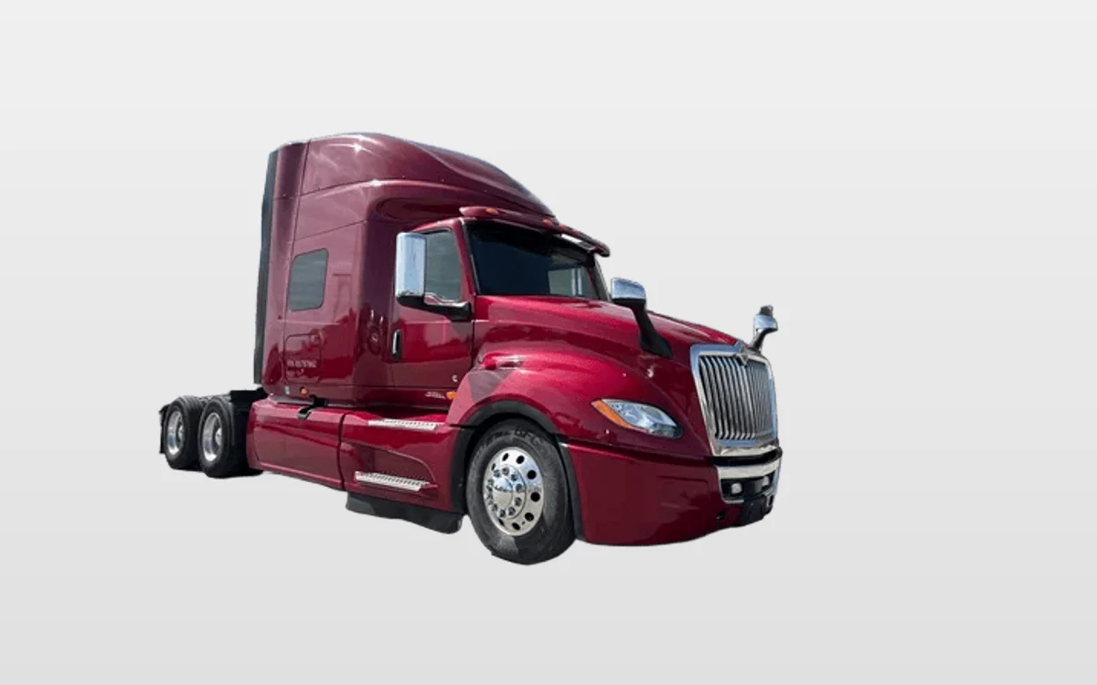 2024 International LT — photo 1