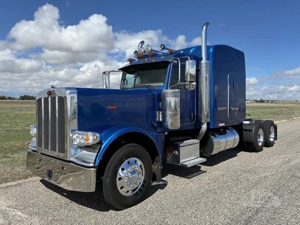2023 Peterbilt 389