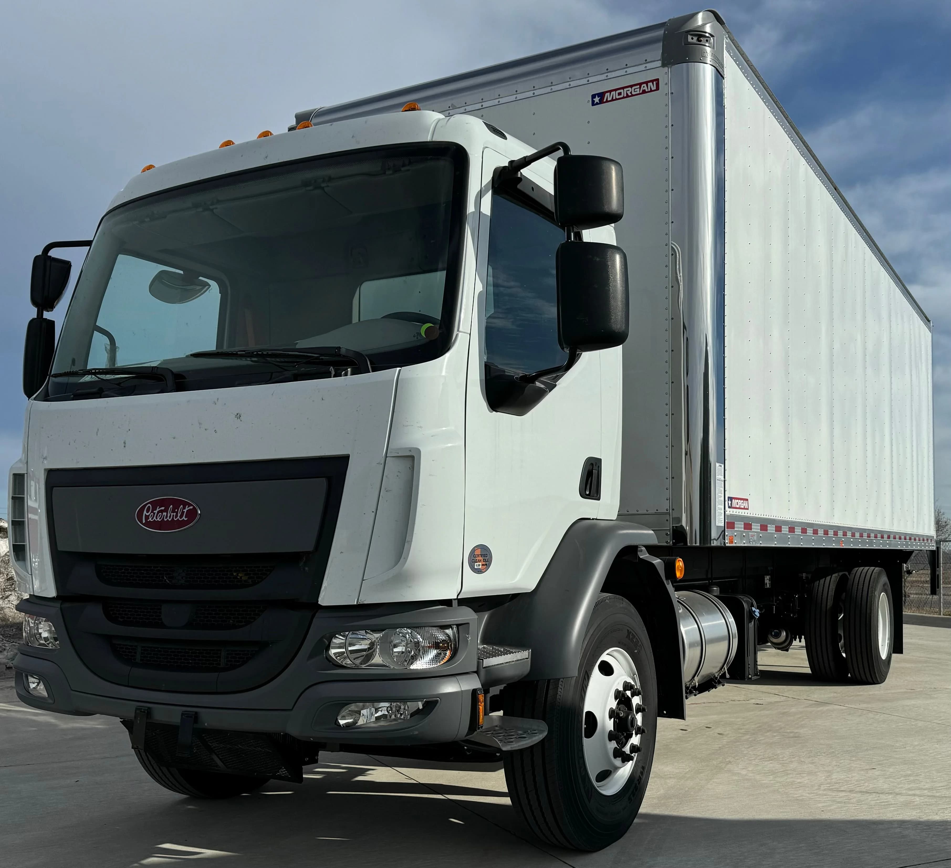 2024 Peterbilt 220EV