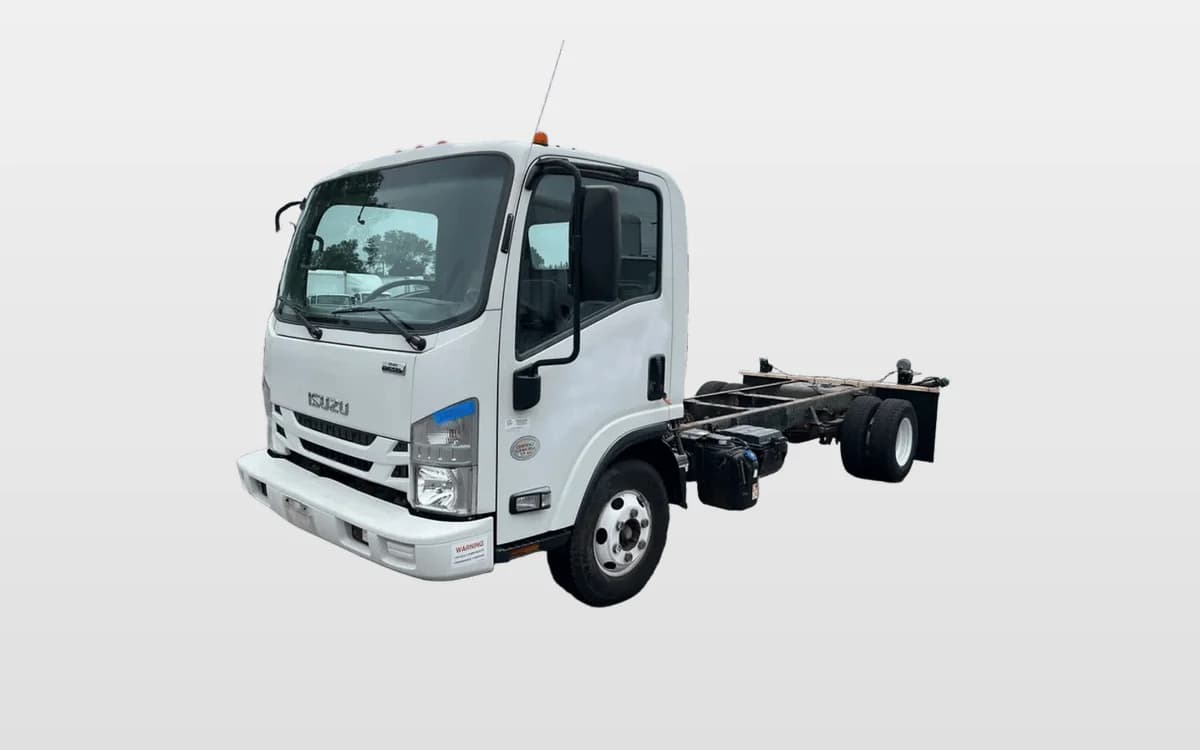 2019 Isuzu NPR — photo 1