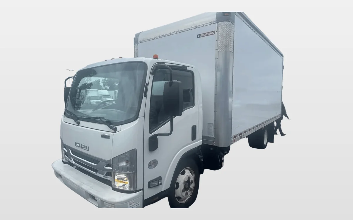 2019 Isuzu NRR — photo 1