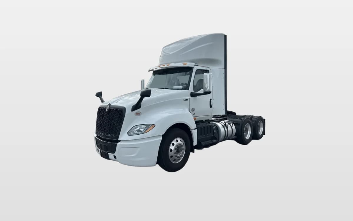 2026 International LT — photo 1