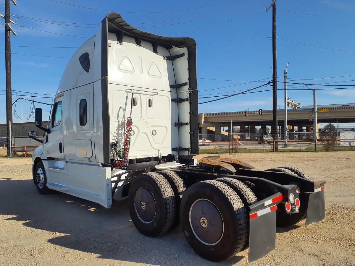 2022 Freightliner Cascadia