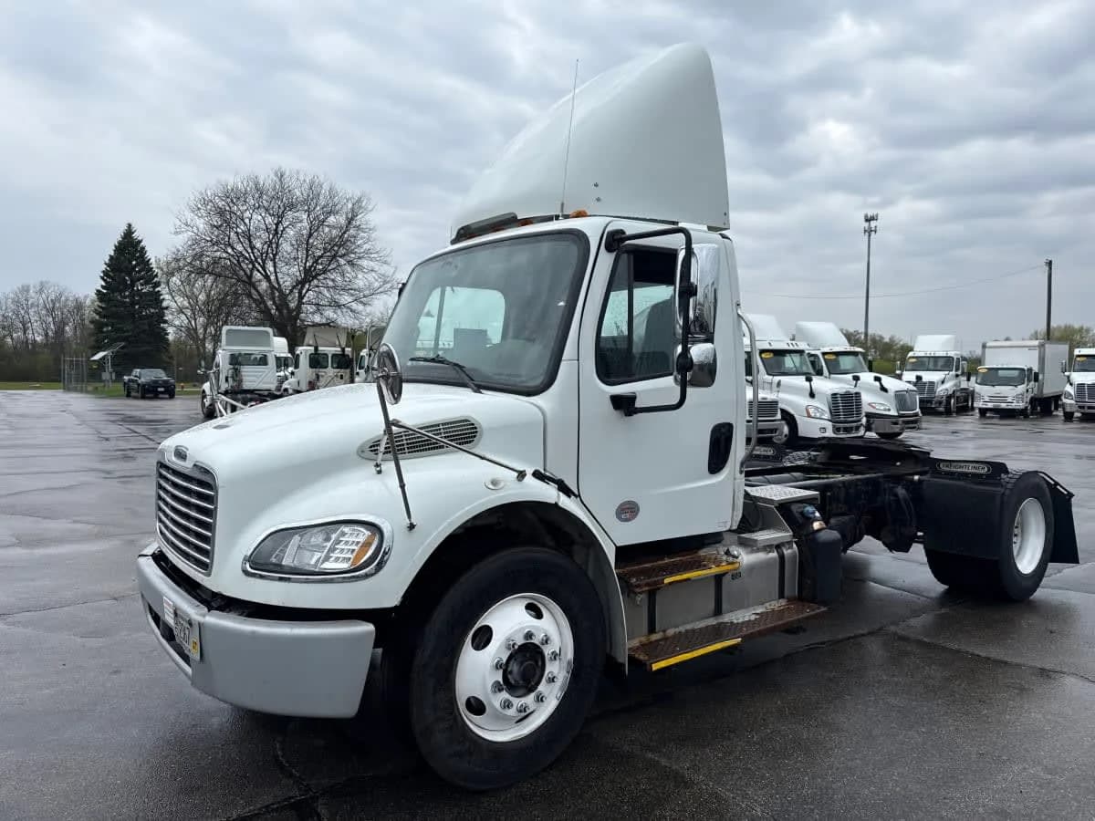 2022 Freightliner M2 106