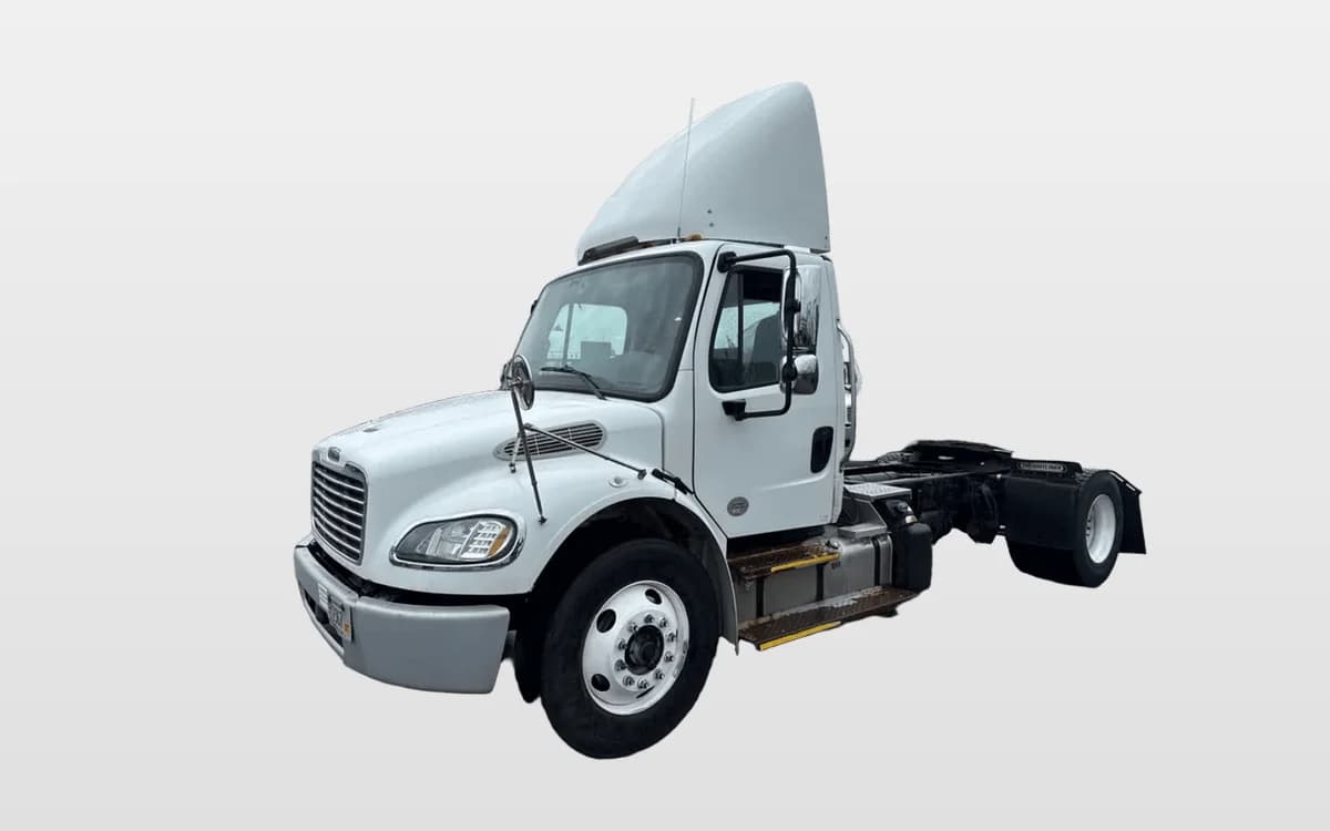 2022 Freightliner M2 106 — photo 1