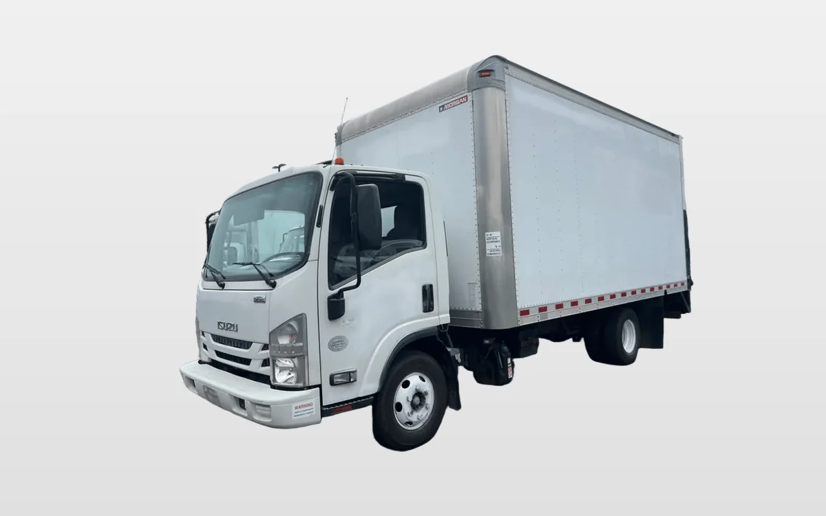 2017 Isuzu NPR — photo 1