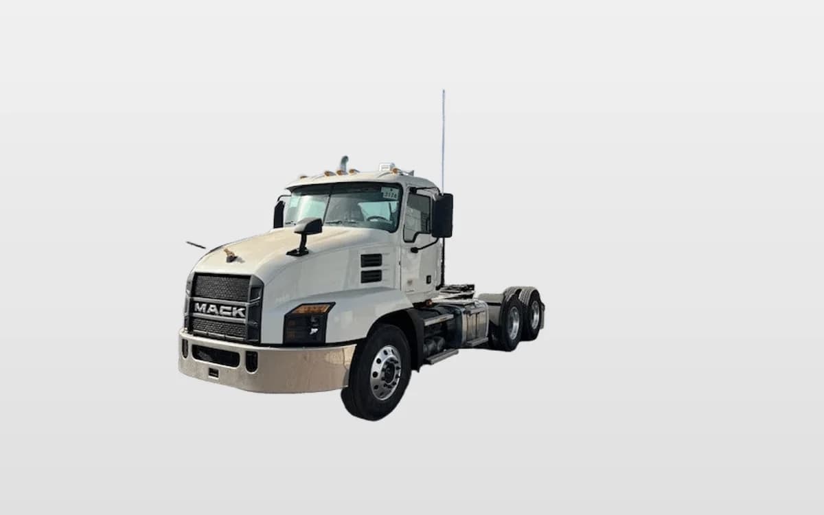 2025 Mack Anthem — photo 1