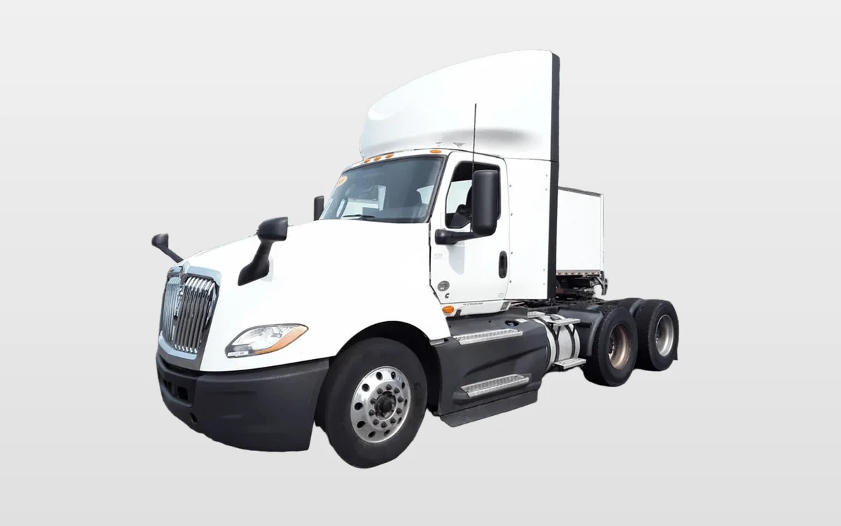 2020 International LT — photo 1