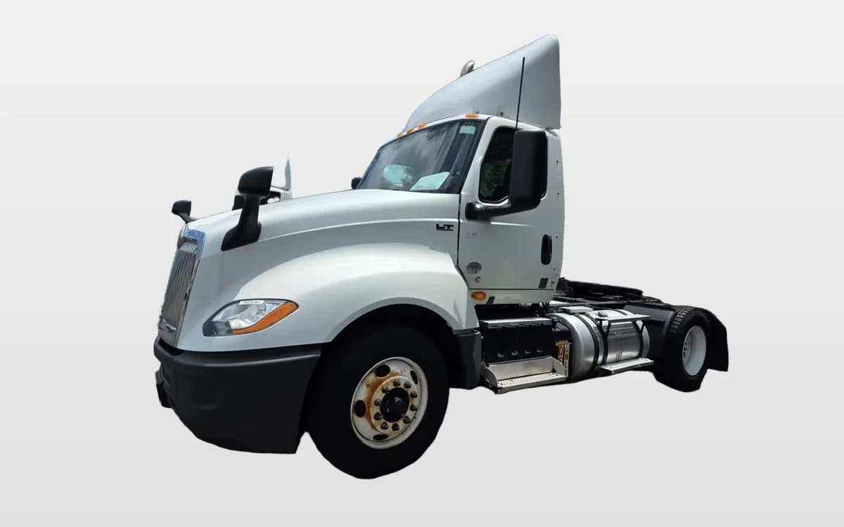 2020 International LT — photo 1