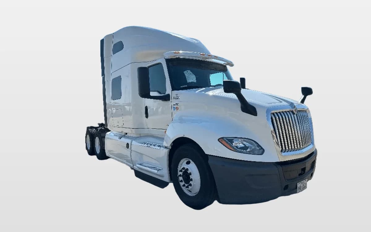 2021 International LT — photo 1