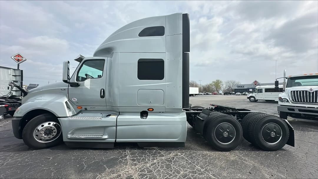 2023 International LT