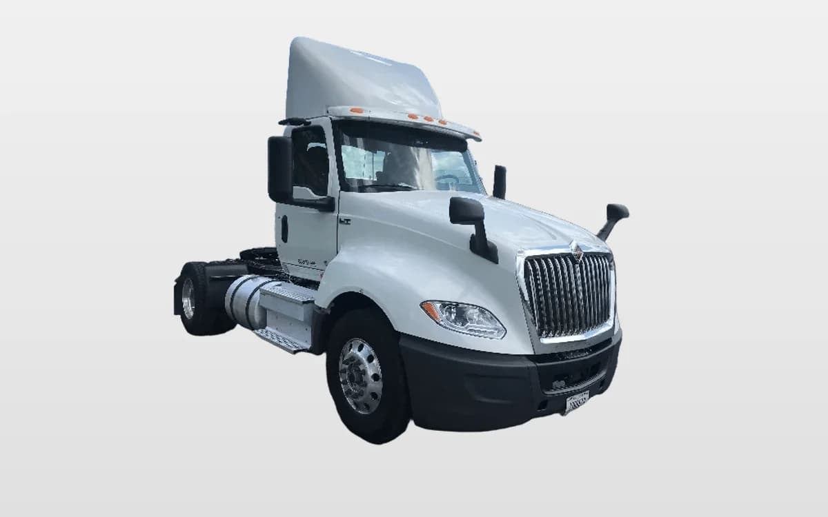 2020 International LT — photo 1