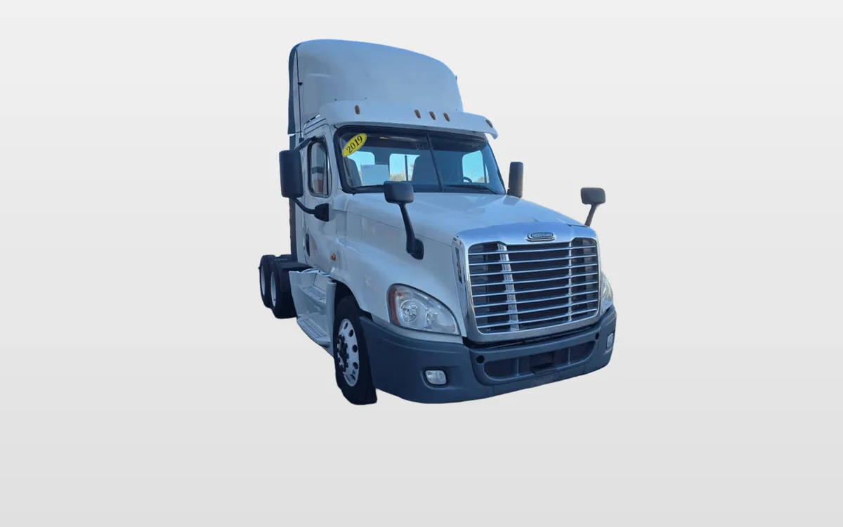 2019 Freightliner Cascadia — photo 1