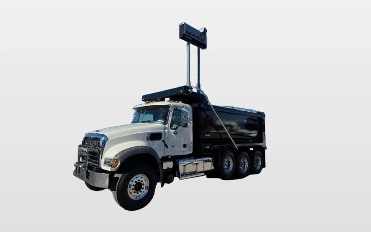 2025 Mack Granite — photo 1