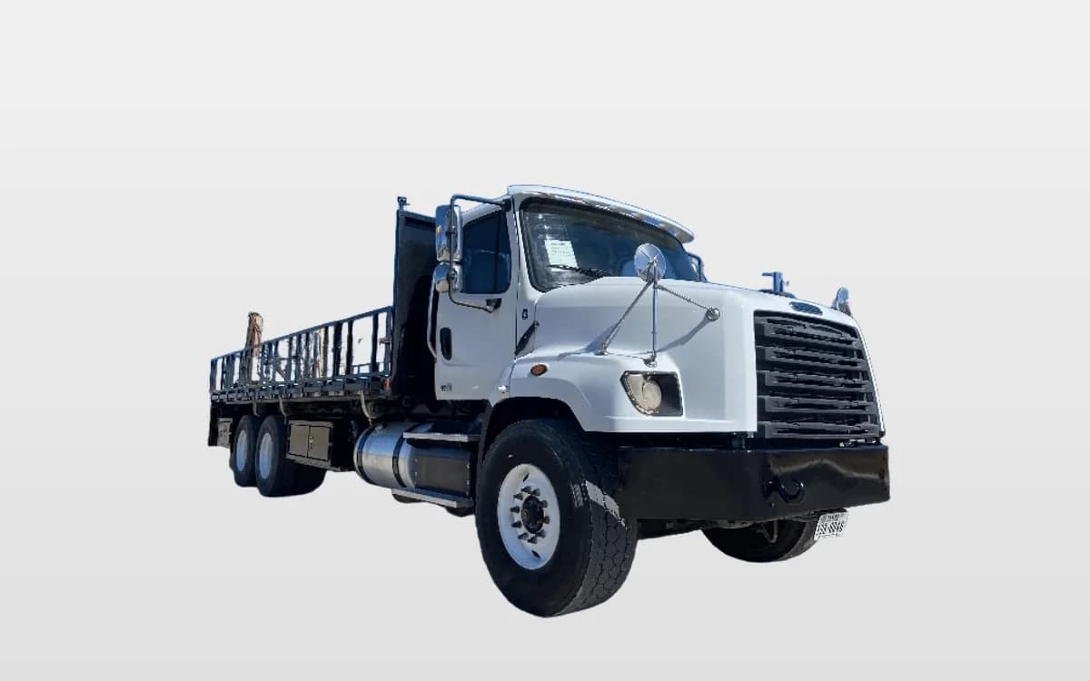 2019 Freightliner 114SD — photo 1