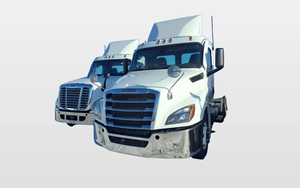 2021 Freightliner Cascadia — photo 1