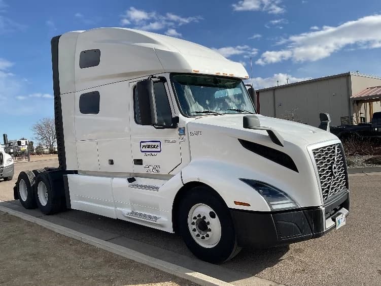 2023 Volvo VNL 760