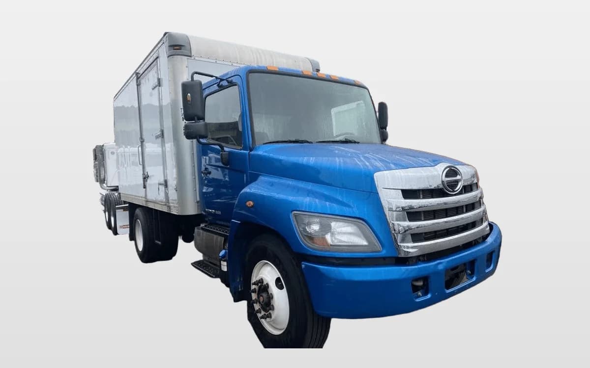 2018 Hino 268 — photo 1