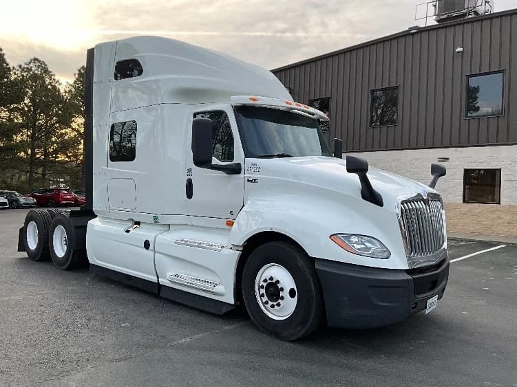 2023 International LT