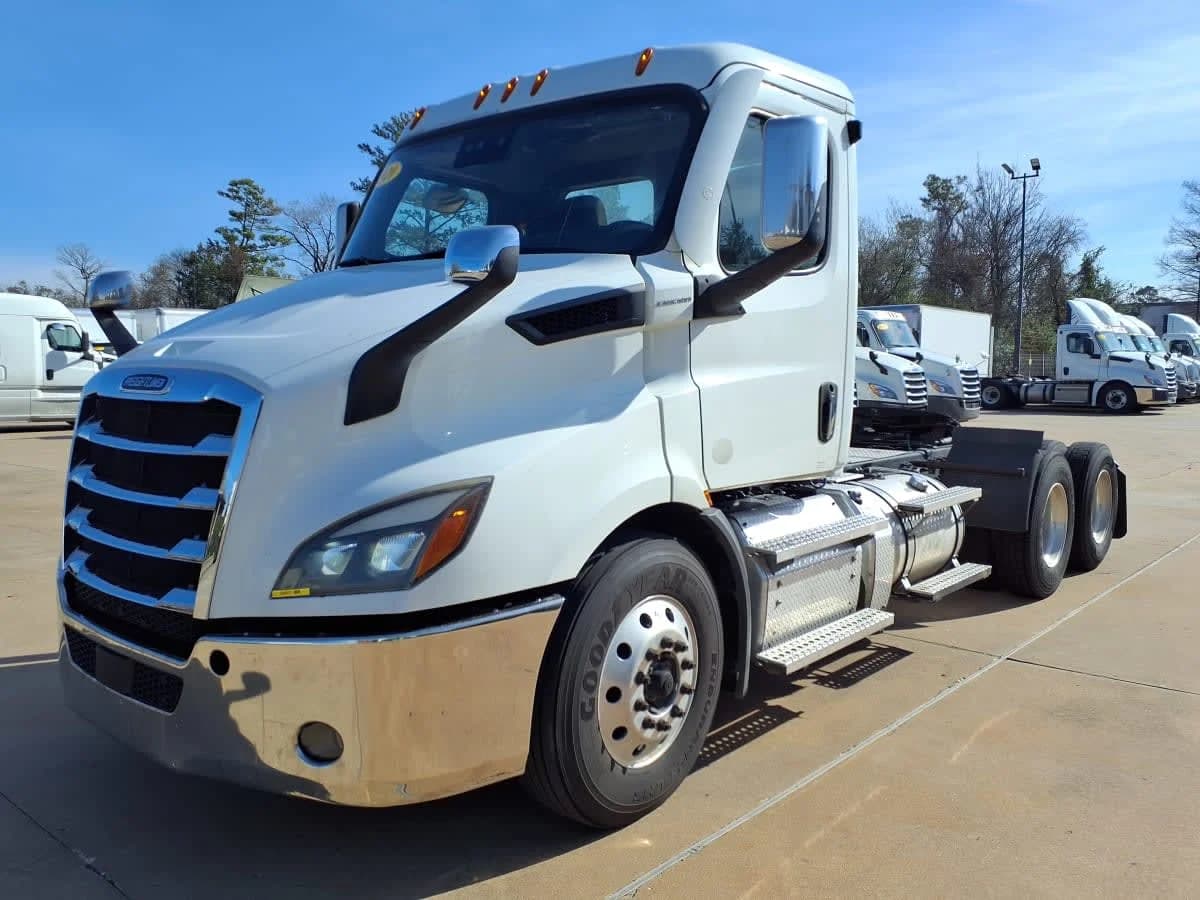 2020 Freightliner Cascadia