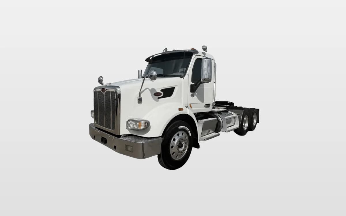 2020 Peterbilt 567 — photo 1