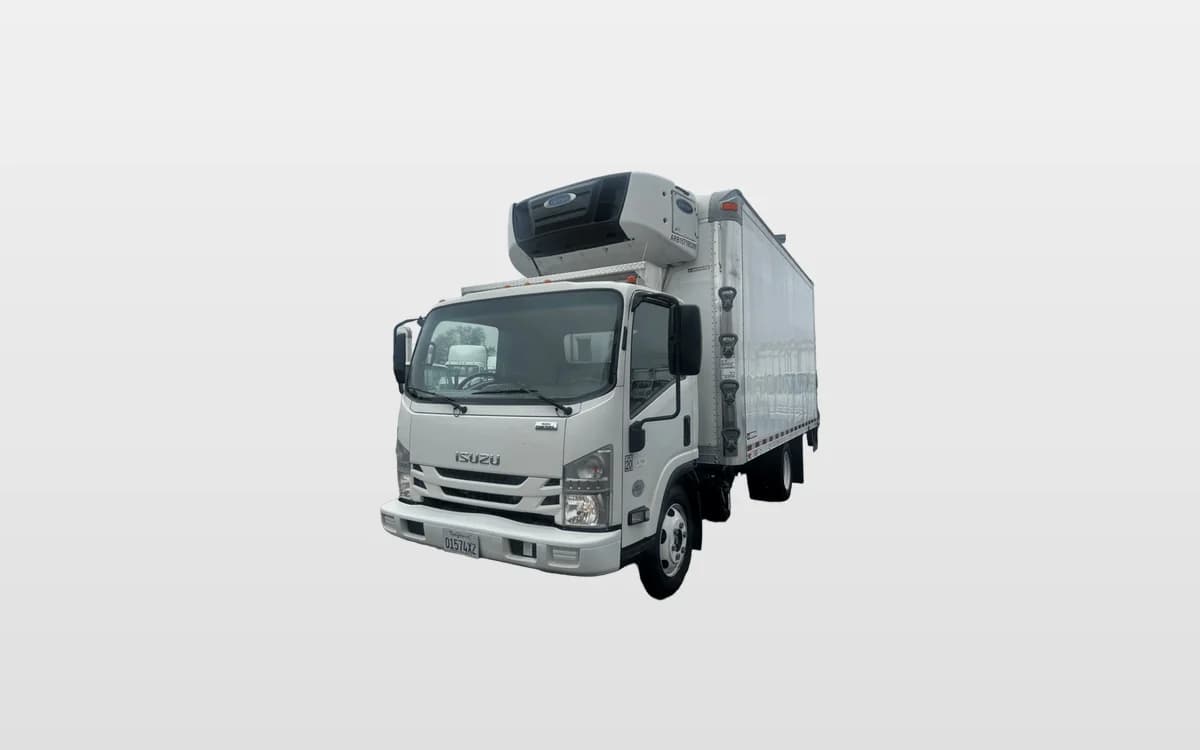 2016 Isuzu NPR — photo 1