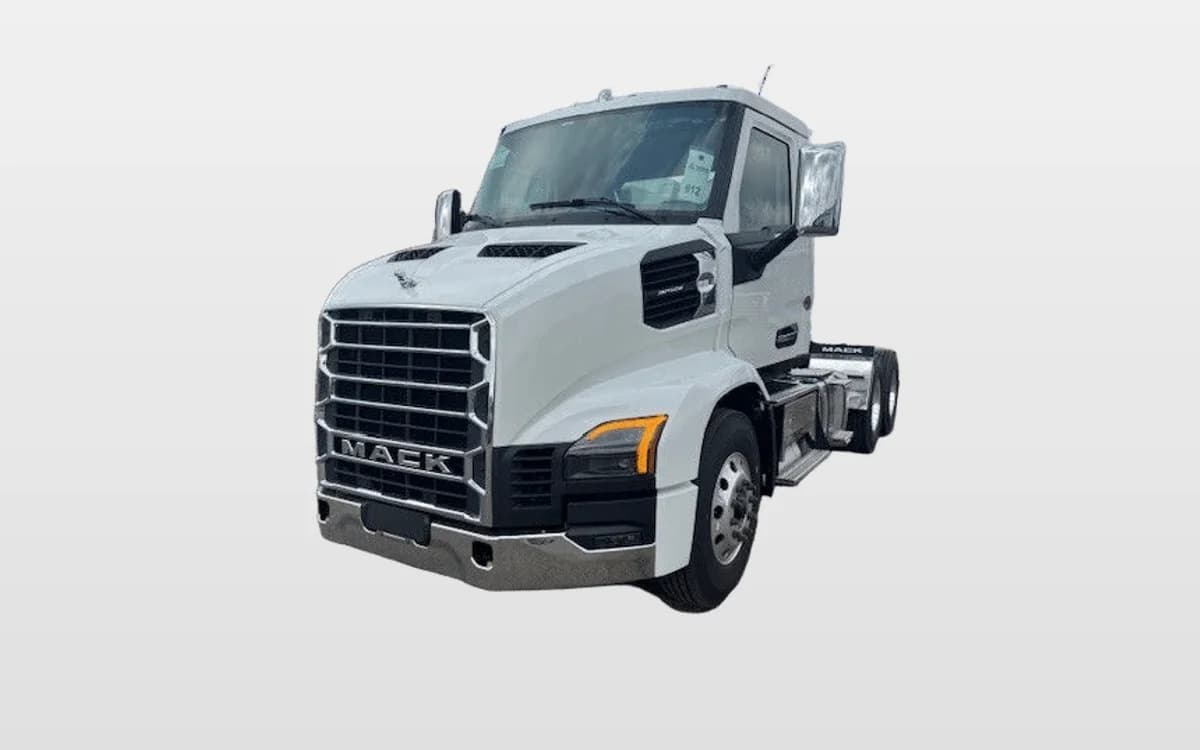 2027 Mack Anthem — photo 1