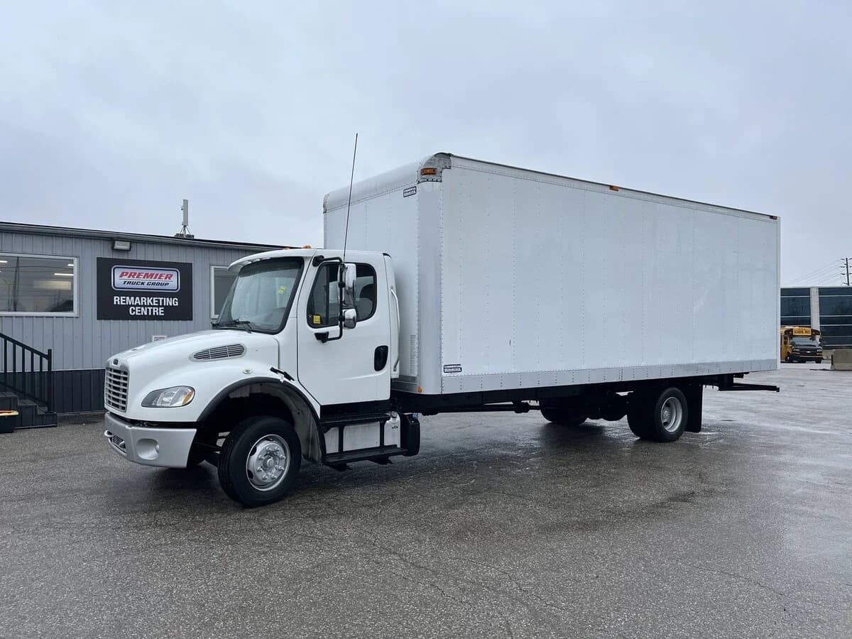 2017 Freightliner M2 106