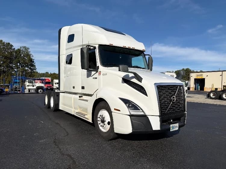 2022 Volvo VNL 760